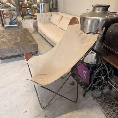 Butterfly chair used with removable cover and foldable frame