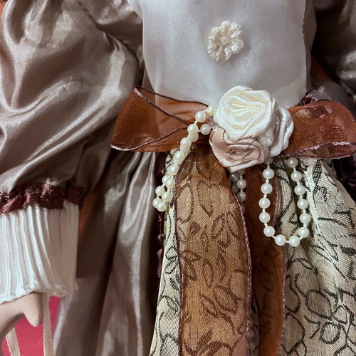 Porcelain doll vintage with detailed dress, 40cm