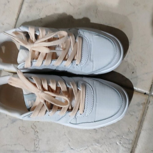 Fila women's athletic shoes like new, size 38, white-gray