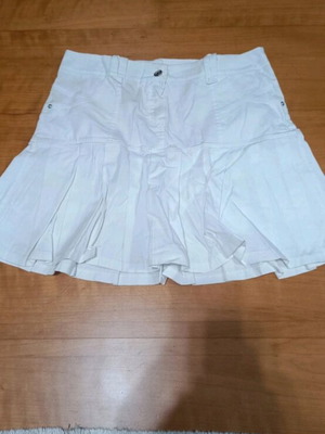 Skirt like new, size M, white