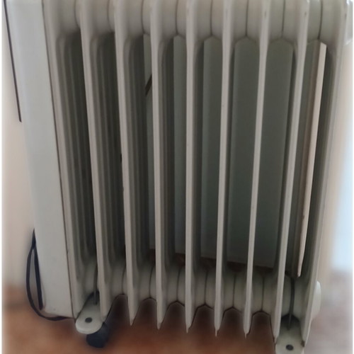 Oil radiator like new in excellent condition