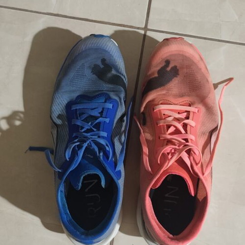 Puma Nitro Elite Carbon running shoes, size 43, blue and red