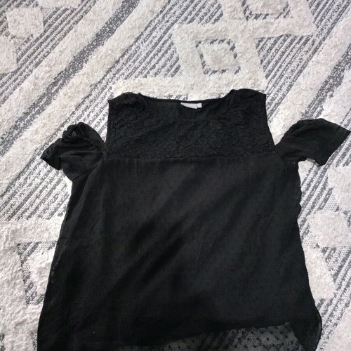 Black lace blouse XL like new with uncovered shoulders