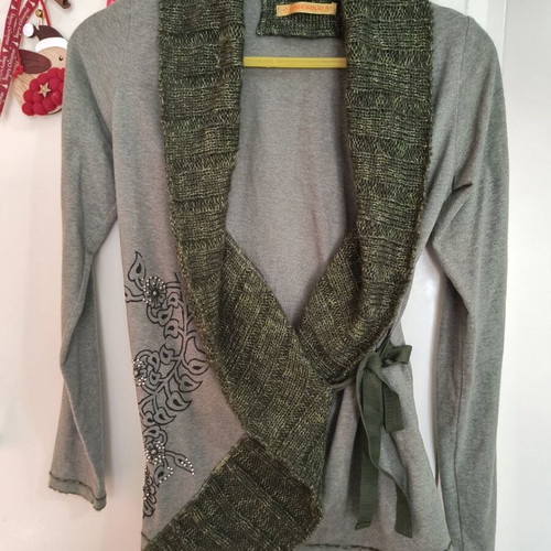 Freesoul winter cardigan size M like new, gray