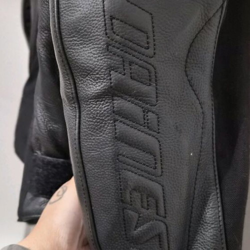 Dainese motorcycle jacket size 50 with G2 back like new