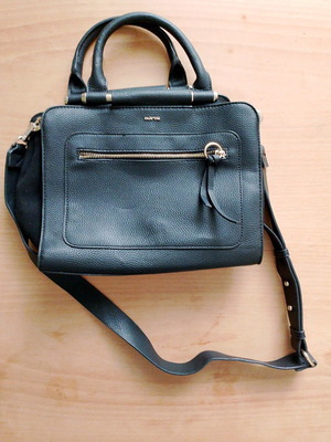 Women's black shoulder bag like new, unused