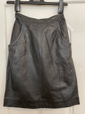 Real leather skirt used, knee length, waist 30 x 2