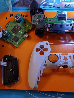 PS5 controllers with new K-Silver TMR analog sticks made to order
