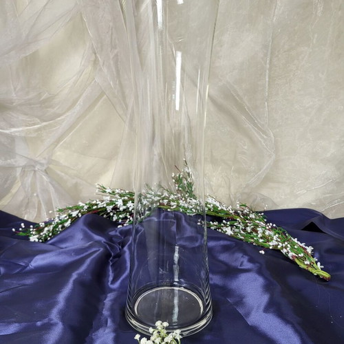 Tall glass vase 59cm like new, ideal for weddings and events