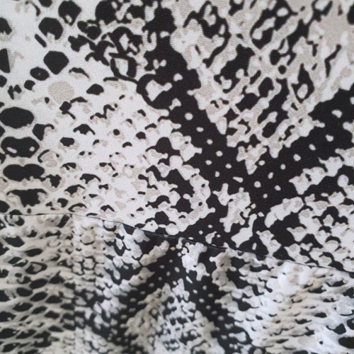 Women's snake print gym leggings used, size M/L