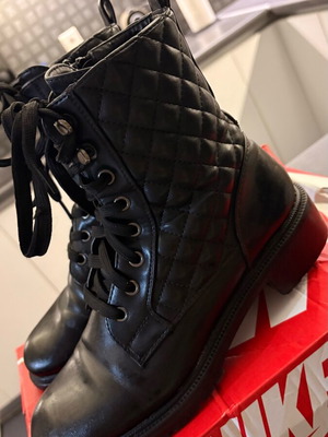 Black boots with laces and side zipper new, size 39