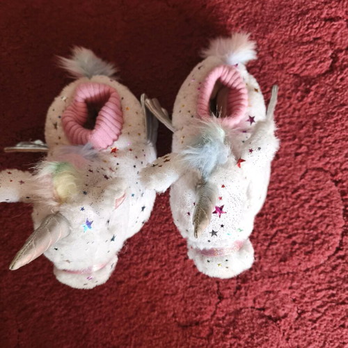 Unicorn slippers for girls size 33 like new