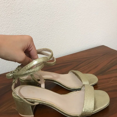 H&M sandals used, gold color, size 36 with heel