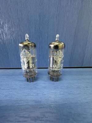 Telefunken DAF91 (1S5) Vintage Vacuum Tubes like new, set of 2, made in Germany