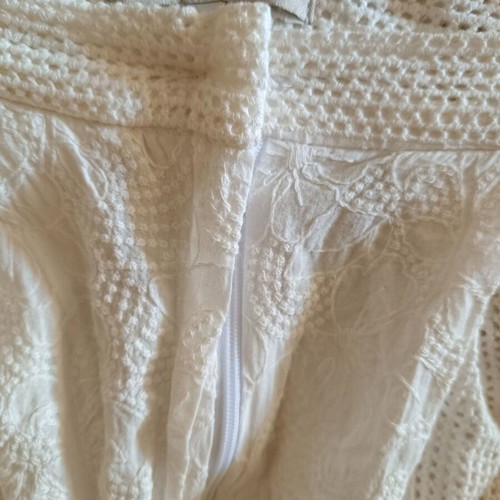 White shorts Vassia Kostara like new with flowers