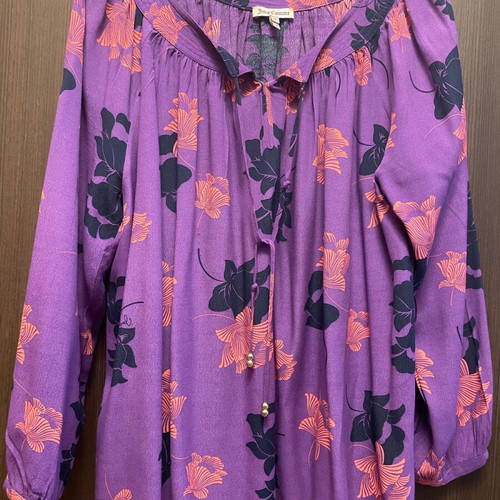 Juicy Couture shirts like new, size M, multicolor