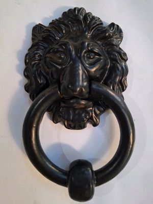 Door knocker with lion old, height 16.5 cm