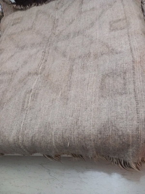 Φλοκάτη 2.20×1.90 σαν καινούργια