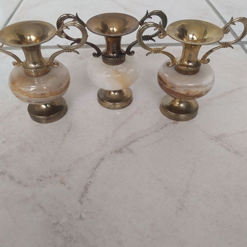 Collectible miniature amphorae like new, onyx and brass 8cm set of 3