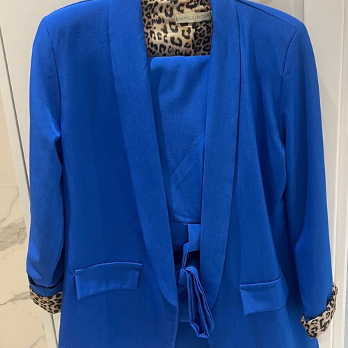 Blue Dress2unDress suit new with leopard details