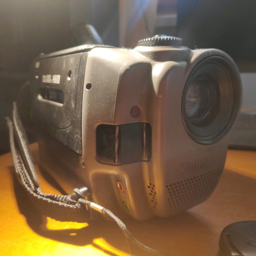 Canon UC-X10 Hi8 βιντεοκάμερα σαν καινούργιο με αξεσουάρ