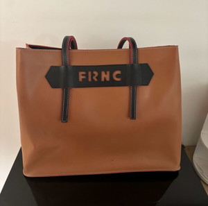 Τσάντα ωμού FRNC σε ταμπα/καφε χρωμα