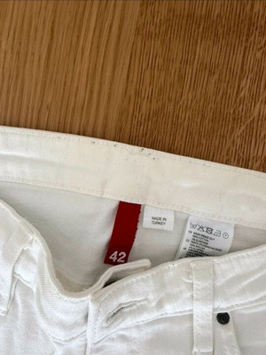 White jeans large like new