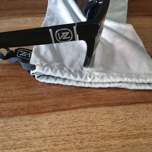 Von Zipper Giggles sunglasses like new, black