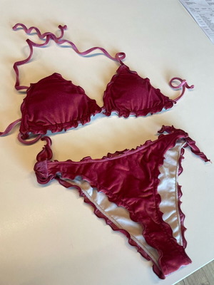 Wikini Burgundy Velvet Μαγιό Μπικίνι σαν καινούργιο, μέγεθος Μ