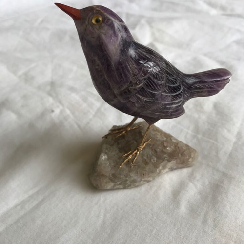 Amethyst Figurine like new, collectible