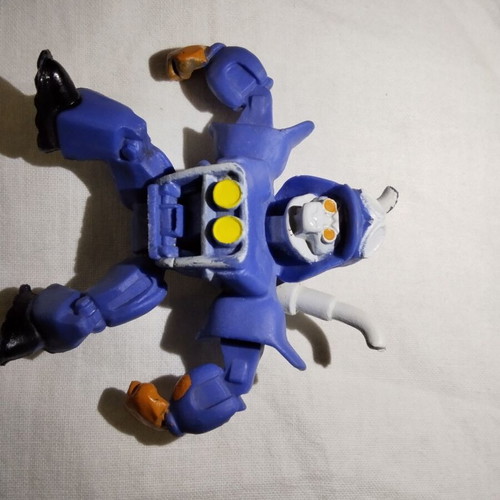 Trucktor figure Invizimals IMC Toys 2014