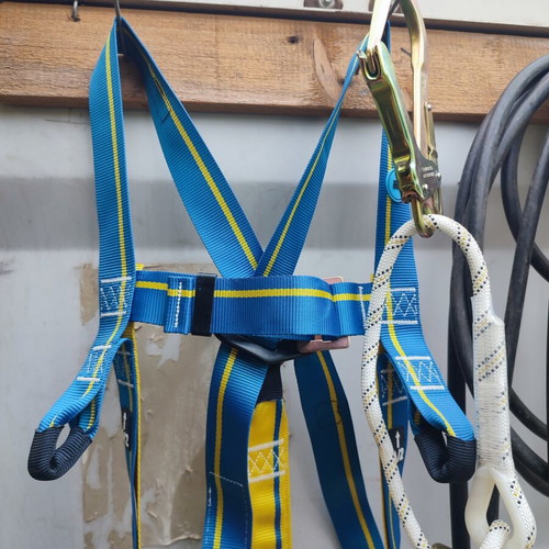 Safety Harness IRUDEK Light Plus 2 like new with fall arrest and NFC