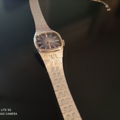 Seiko women's watch like new, silver, WGP back, st. steel, Japan