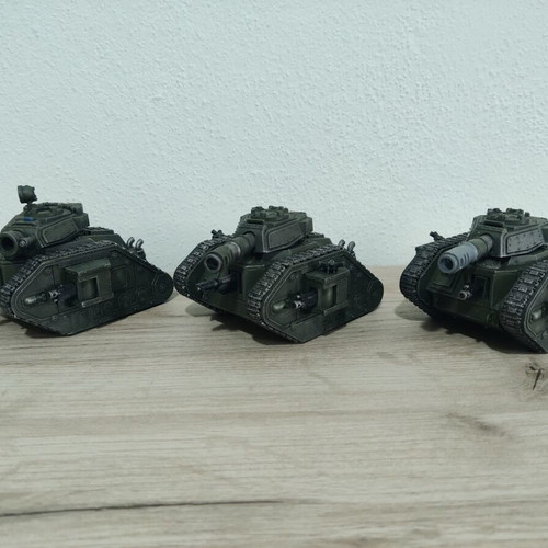 Games Workshop Warhammer 40K Astra Militarum 3 Leman Russ Battle Tanks