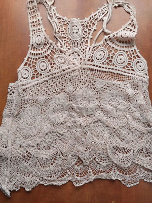 Knitted crop top used, size M, beige