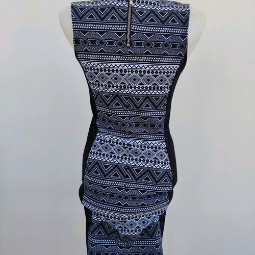 Printed black and white elastic dress No.S like new