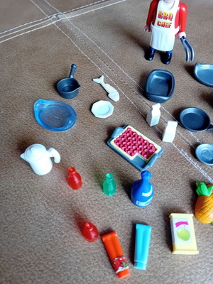 Playmobil chef cooking accessories like new