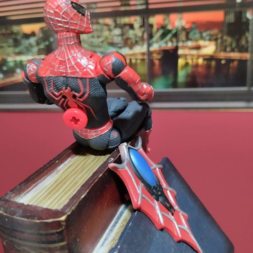 Spider-Man 2 Movie Marvel figure used with shield gift