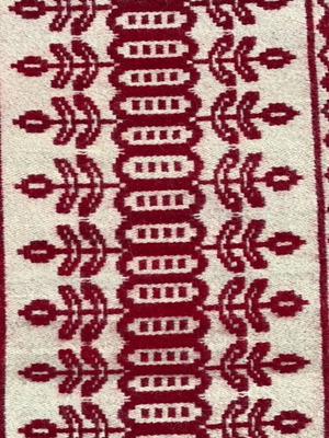 Handmade woven rug like new 3 x 74