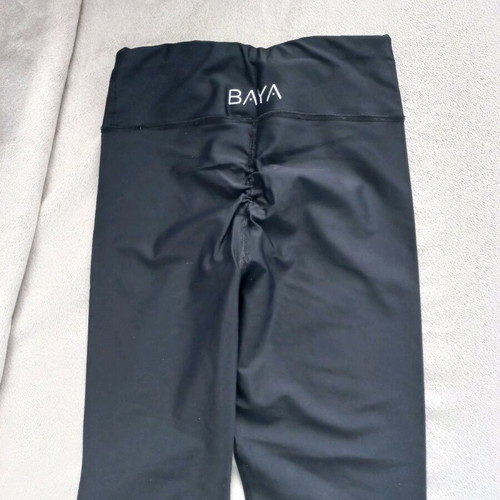 BAYA women's leggings black like new