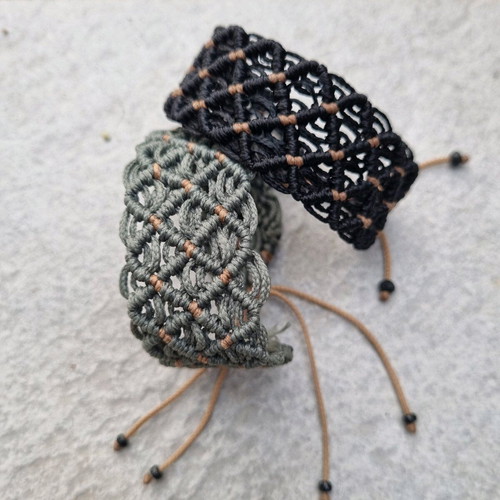 Handmade macrame bracelet new