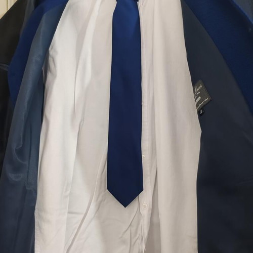 Bertolucci Milano men's suit new, size 58 with vest, shirt, tie and pocket square