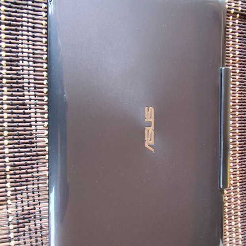 Asus T100TA Touch Screen 11 Inch like new with charger