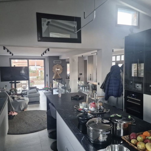 Detached house 170 m² Galazia Akti (Kalyvia) with pool and 3 bedrooms