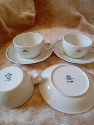 KLM porcelain set like new, 11 pieces from 1980