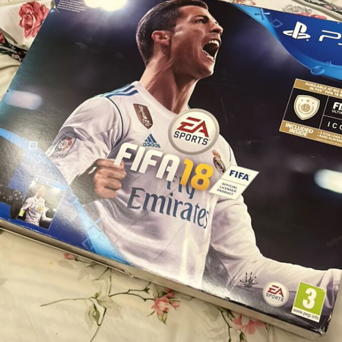 PlayStation 4 Slim 1TB FIFA 18 Bundle Empty Box like new