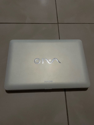 Sony Vaio mini laptop used, 2GB RAM, 256GB HDD, Windows