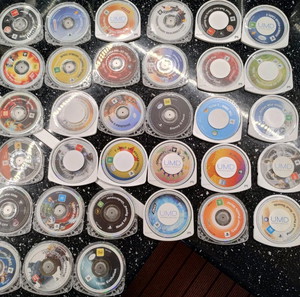 Προσφορά!!Mega lot psp σετ 33 παιχνίδια!!!