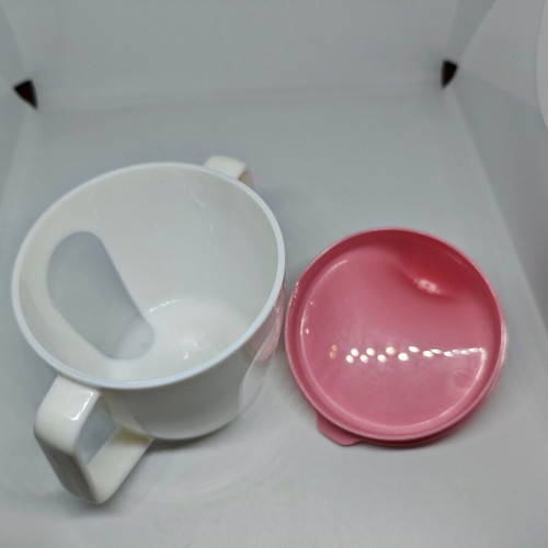 Training cup 150 ml with pink lid and double handles like new