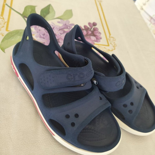 Crocs kids sandals size 13 like new, blue